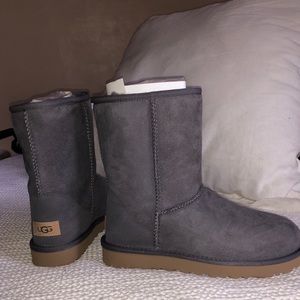 Ugg Women’s Classic Short II